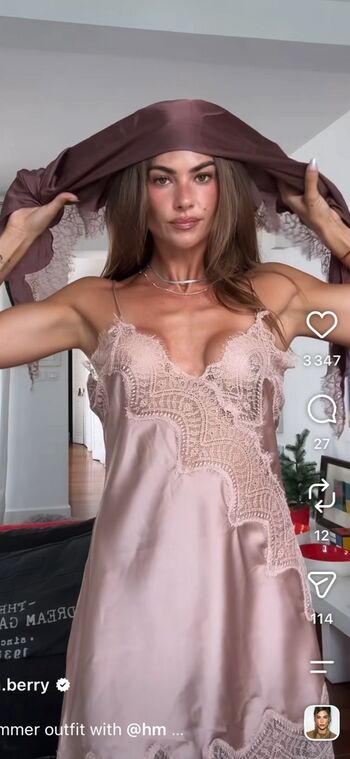 Full leaked Clara berry private onlyfans photo