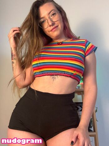 Clara Cerejinha Asmr