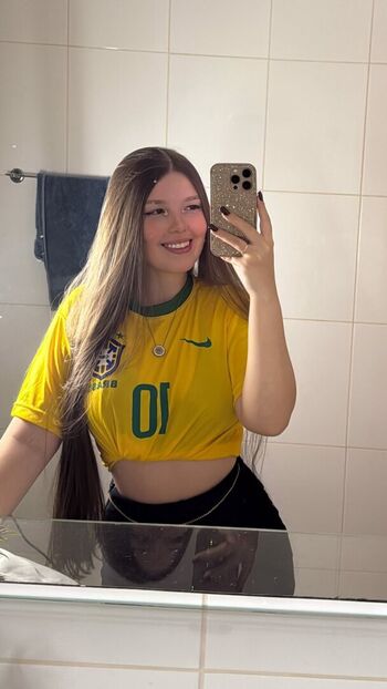 Clarissa Junqueira