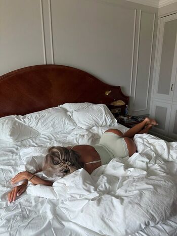 Full leaked Claudiaisabellaa private onlyfans photo