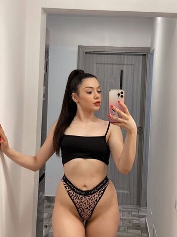 Full leaked Claudialunka private onlyfans photo