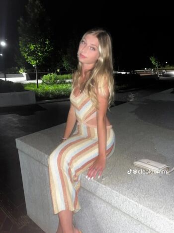Full leaked Cleoklemm private onlyfans photo