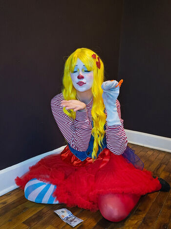 Full leaked Clown girls private onlyfans photo
