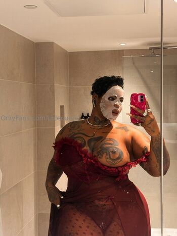 Full leaked Colecurve page private onlyfans photo