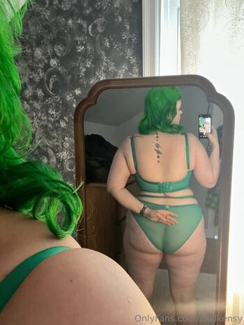 Full leaked Colecurve private onlyfans photo