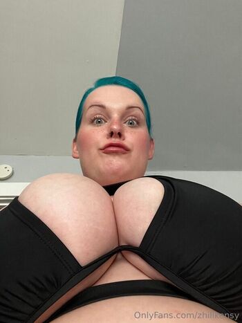 Full leaked Colecurve private onlyfans photo