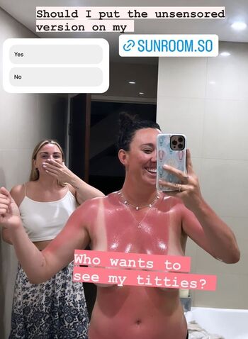 Full leaked Comfortableinmyskin private onlyfans photo