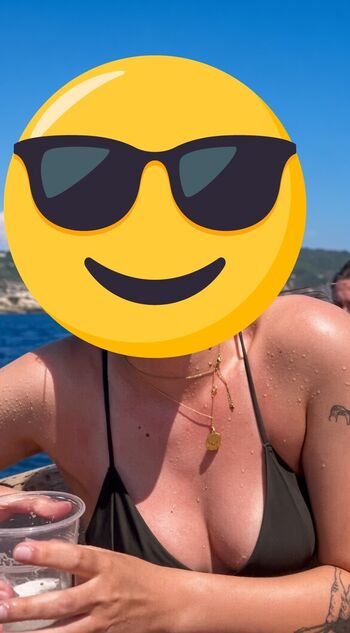 Full leaked Connaissances private onlyfans photo