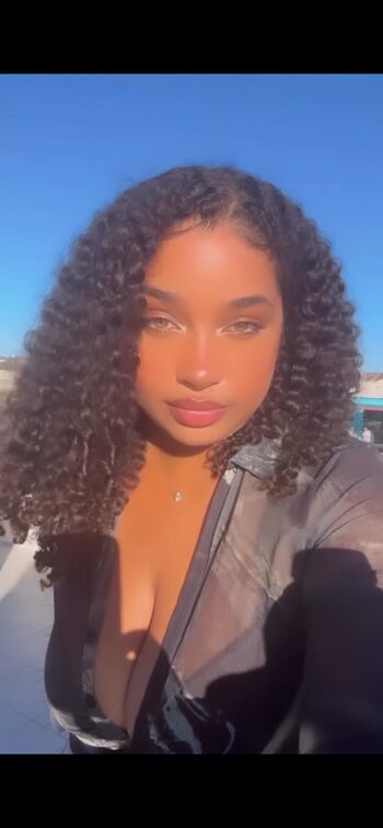 Full leaked Corie rayvon private onlyfans photo