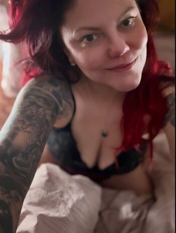 Corinne Leigh