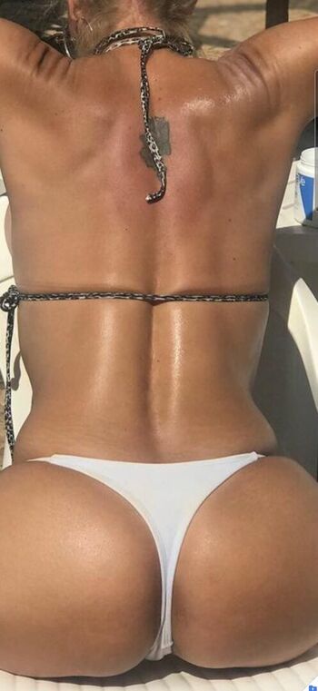 Full leaked Coroas gostosa private onlyfans photo