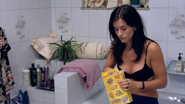 Courteney Cox