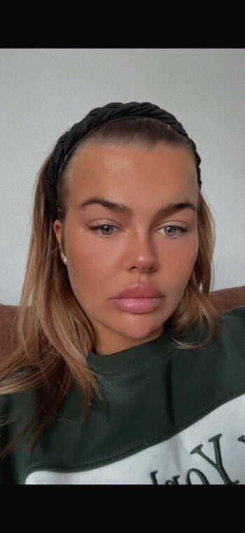 Full leaked Courtney robertson private onlyfans photo