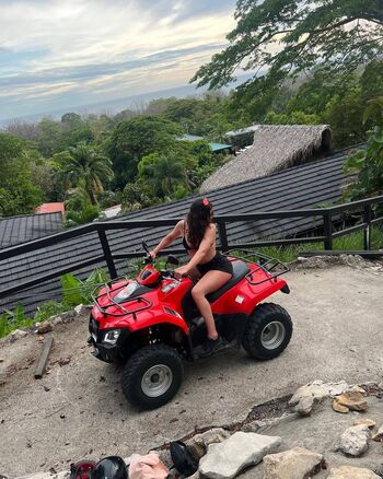 Full leaked Courtney sarault page private onlyfans photo