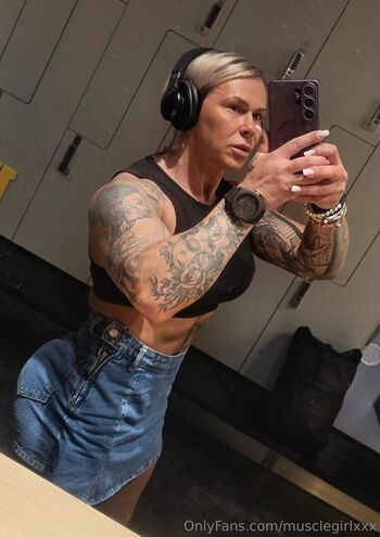 Full leaked Crazyxbody page private onlyfans photo