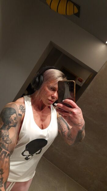 Full leaked Crazyxbody page private onlyfans photo