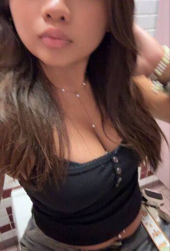 Full leaked Creamyaimii private onlyfans photo