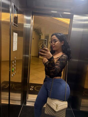 Full leaked Cremedelacremex private onlyfans photo