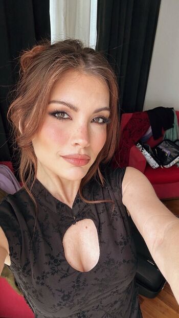 Full leaked Cristinini private onlyfans photo