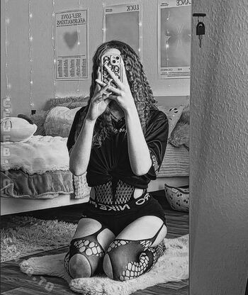 Full leaked Crystalmarykitty private onlyfans photo