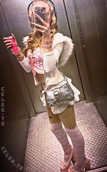 Full leaked Crystalmarykitty page private onlyfans photo