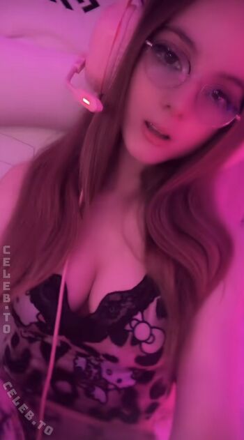 Full leaked Crystalmarykitty private onlyfans photo