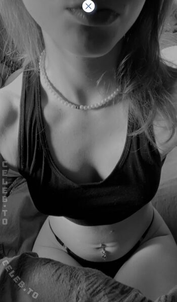 Full leaked Cryxsarah gbc page private onlyfans photo