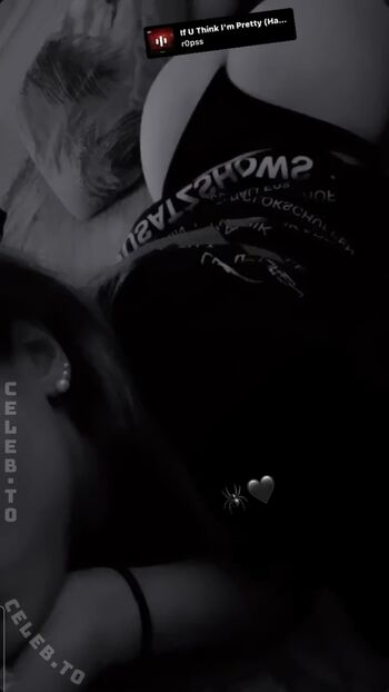 Full leaked Cryxsarah gbc private onlyfans photo