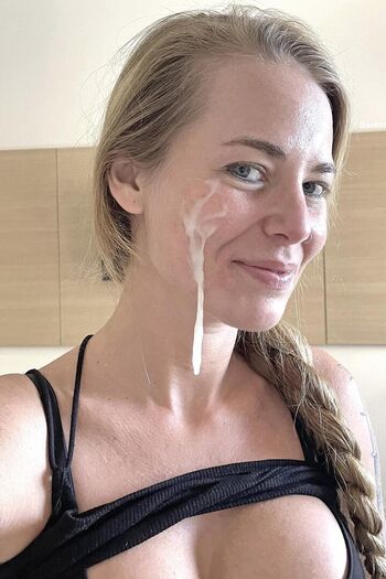 Full leaked Cumzilla private onlyfans photo