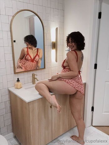 Full leaked Cupofalexx private onlyfans photo