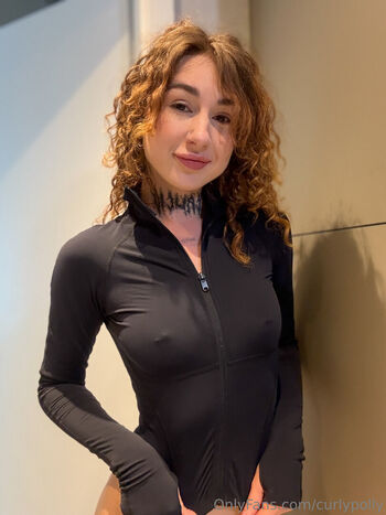 curlypolly