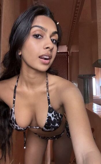 Full leaked Curtlykellz private onlyfans photo