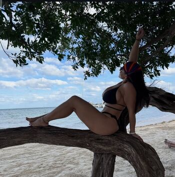 Full leaked Curvy goddesses page private onlyfans photo