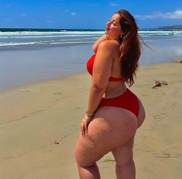 Full leaked Curvy goddesses page private onlyfans photo