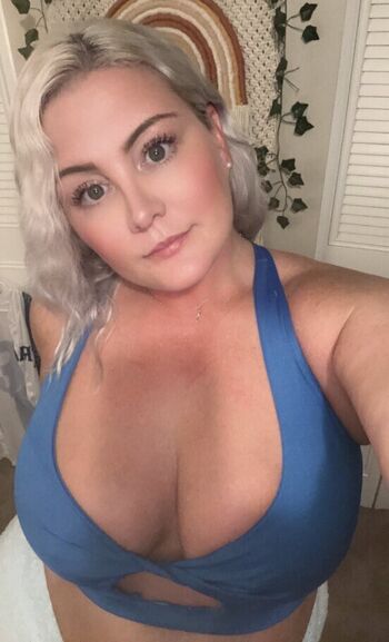 Curvy Goddesses