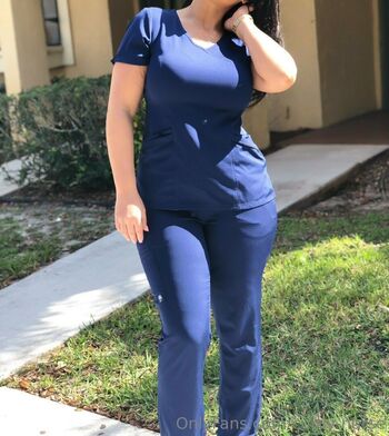 curvy-nurse