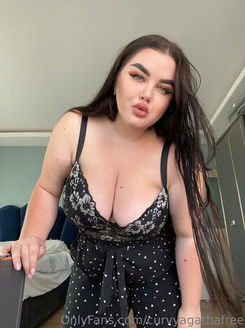 Full leaked Curvyagathafree private onlyfans photo