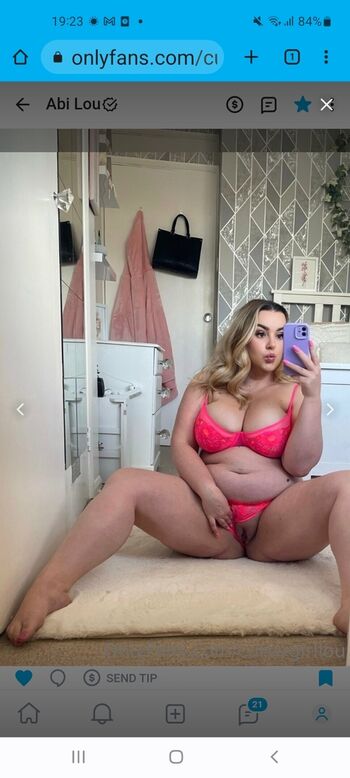 Full leaked Curvygirllou private onlyfans photo
