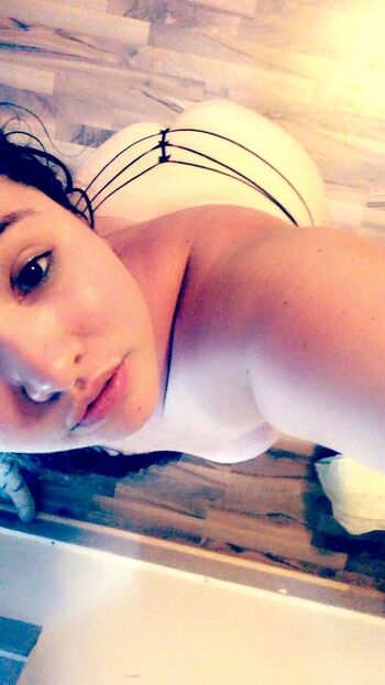 Full leaked Curvyqueen private onlyfans photo