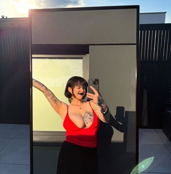 Full leaked Cutejuliavictoria private onlyfans photo