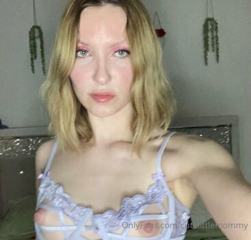 Full leaked Cutelittlemommy private onlyfans photo