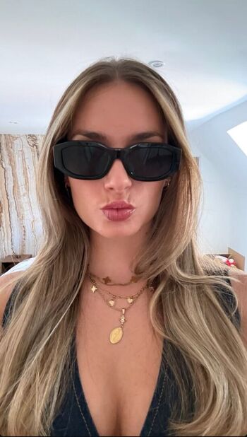 Full leaked Cxlinebrt private onlyfans photo