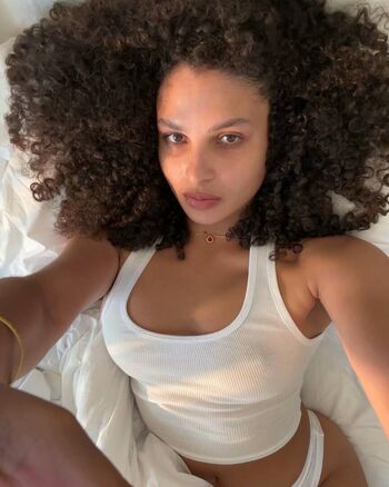 Full leaked Cxrilynne private onlyfans photo