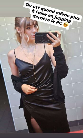 Full leaked Cyeluu private onlyfans photo