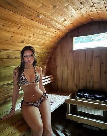 Full leaked Cyngxq private onlyfans photo