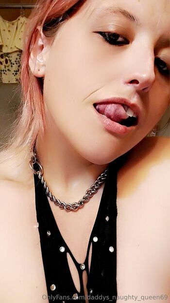 daddys_naughty_queen69