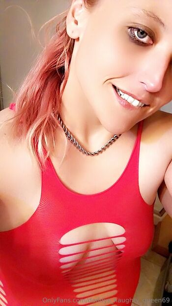 daddys_naughty_queen69