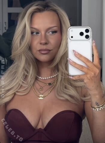 Full leaked Dagi bee private onlyfans photo