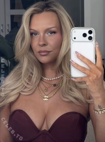 Full leaked Dagi bee private onlyfans photo