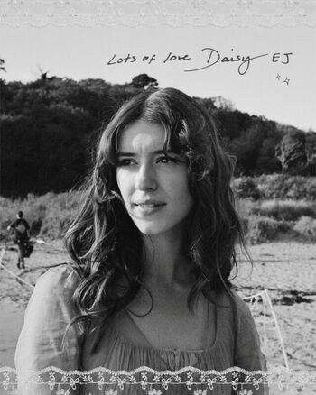 Daisy Edgar-Jones